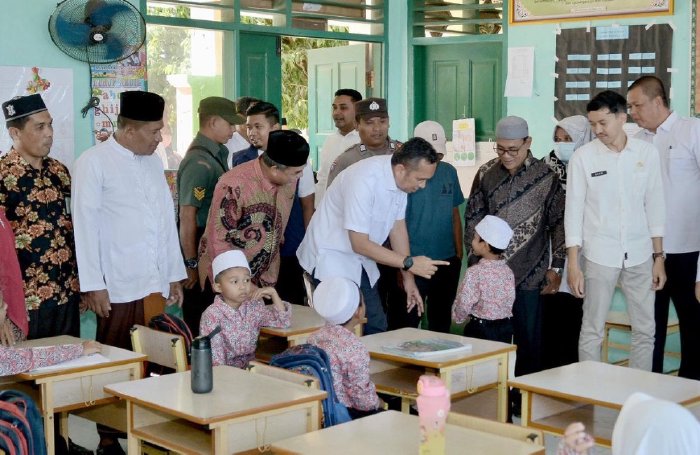 Hari Pertama Masuk Sekolah : Pj Wali Kota Sabang minta Para Orang Tua/Wali Murid Dampingi peserta didik baru