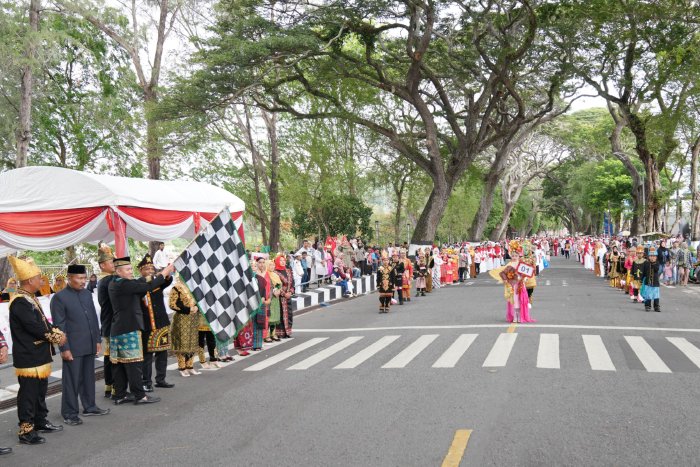 Pakaian adat jadi ikon Karnaval Budaya HUT Kemerdekaan Ri ke-79 di Sabang