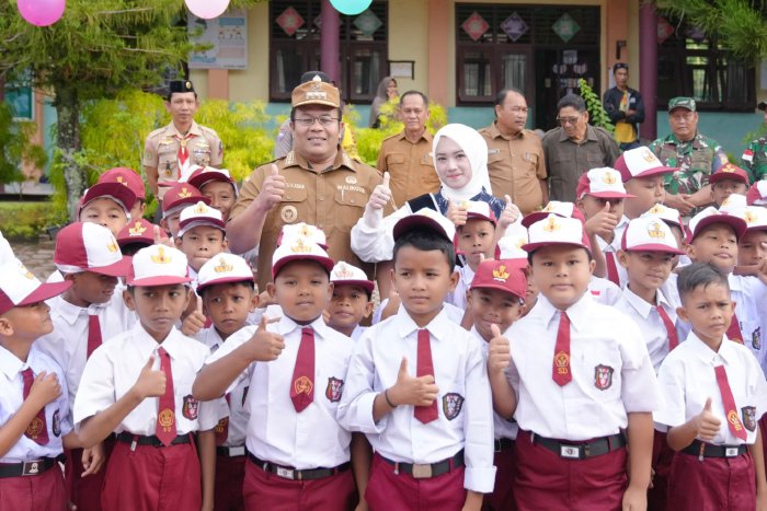 Wali Kota dan Bunda PAUD Sabang tinjau hari pertama masuk sekolah